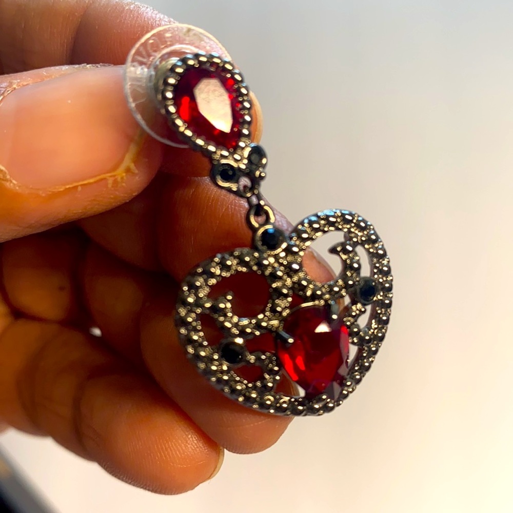 Vintage Retro Silver Tone Heart shaped Drop Earnings  with Red Stones Swarovski - Picture 3 of 4